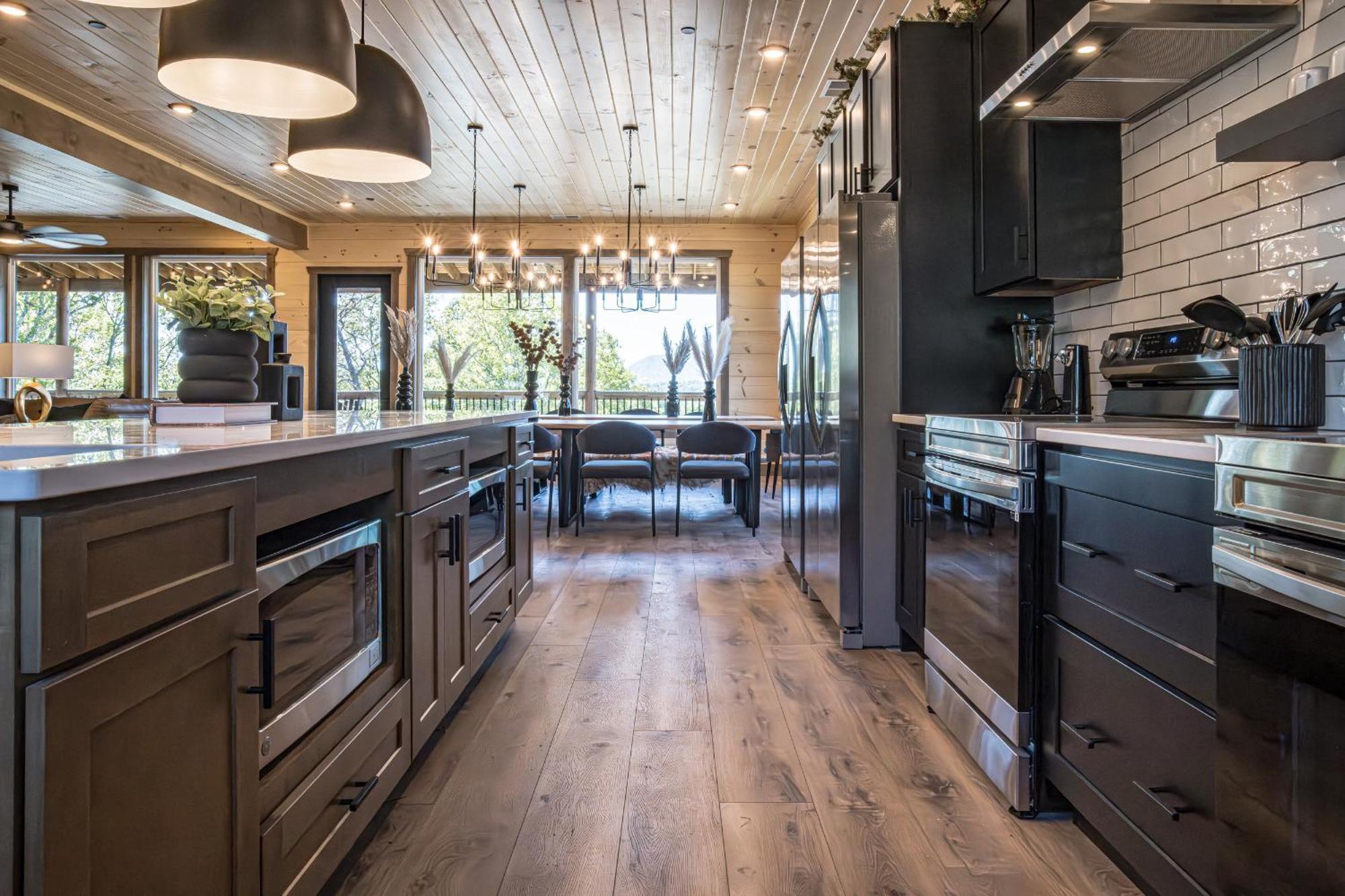 Luxury 12-Bedroom Cabin With Indoor Pool, Hot Tub & Movie Theater, Sleeps 36 Sevierville Dış mekan fotoğraf