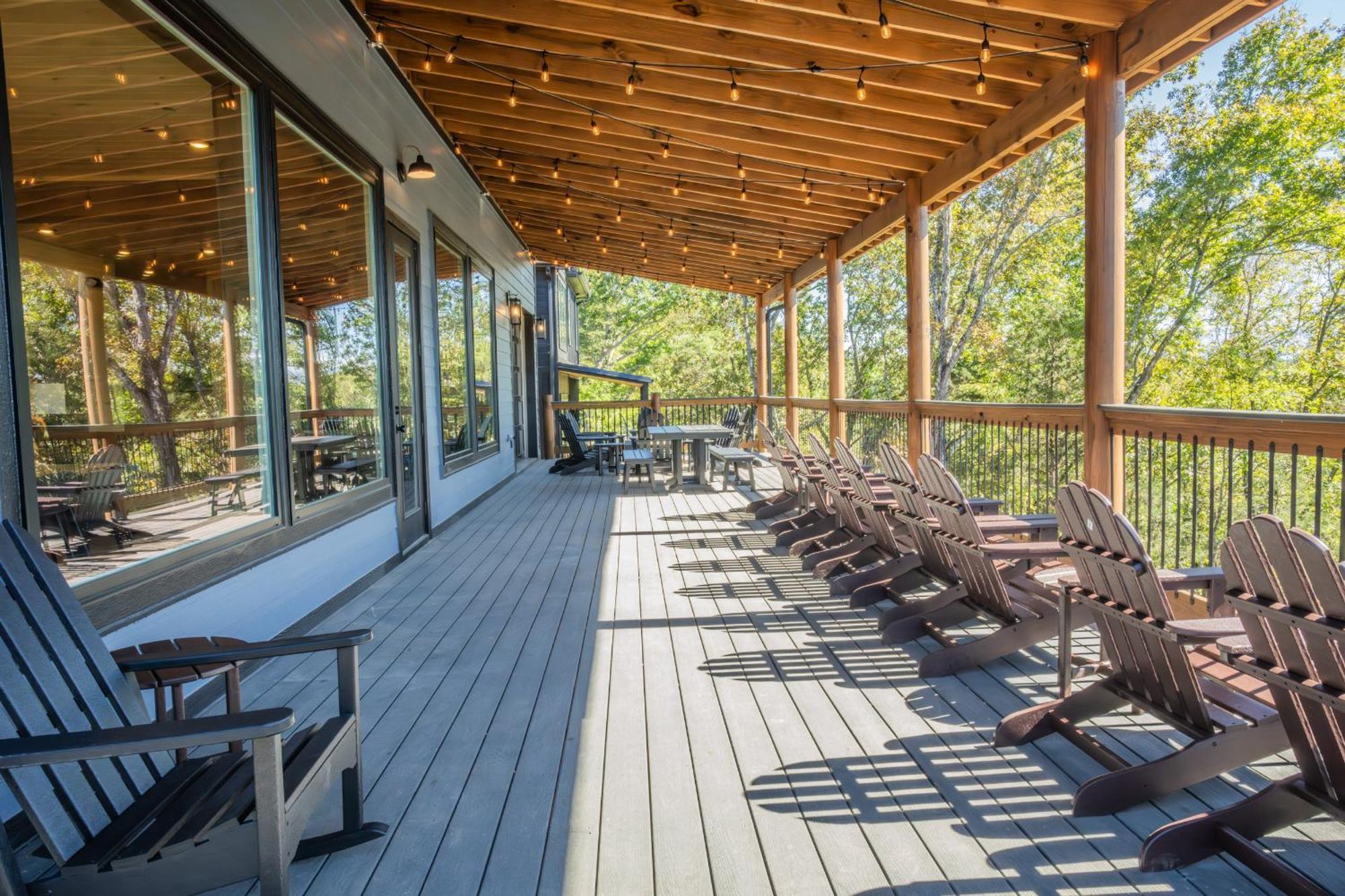 Luxury 12-Bedroom Cabin With Indoor Pool, Hot Tub & Movie Theater, Sleeps 36 Sevierville Dış mekan fotoğraf