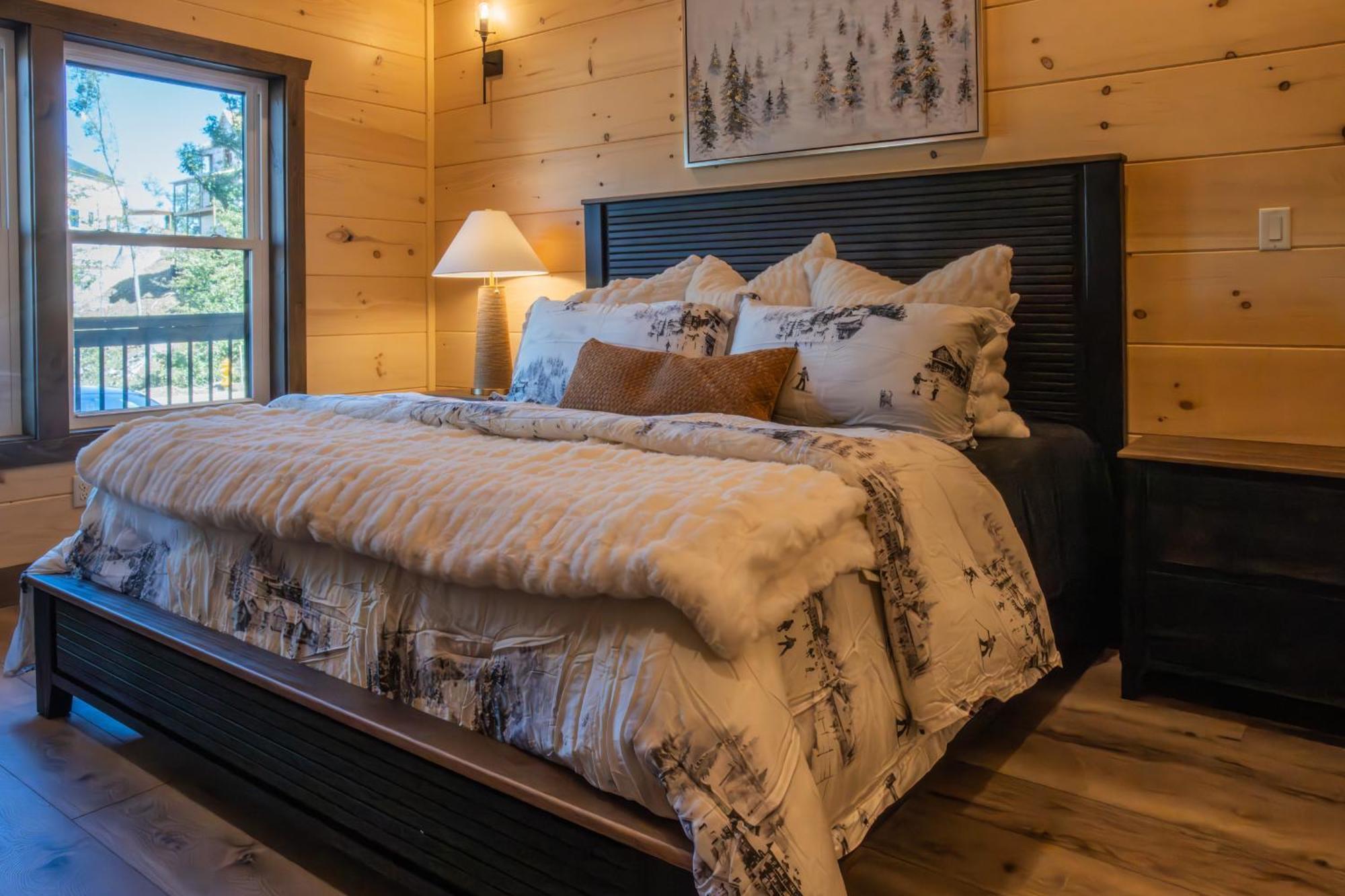 Luxury 12-Bedroom Cabin With Indoor Pool, Hot Tub & Movie Theater, Sleeps 36 Sevierville Dış mekan fotoğraf