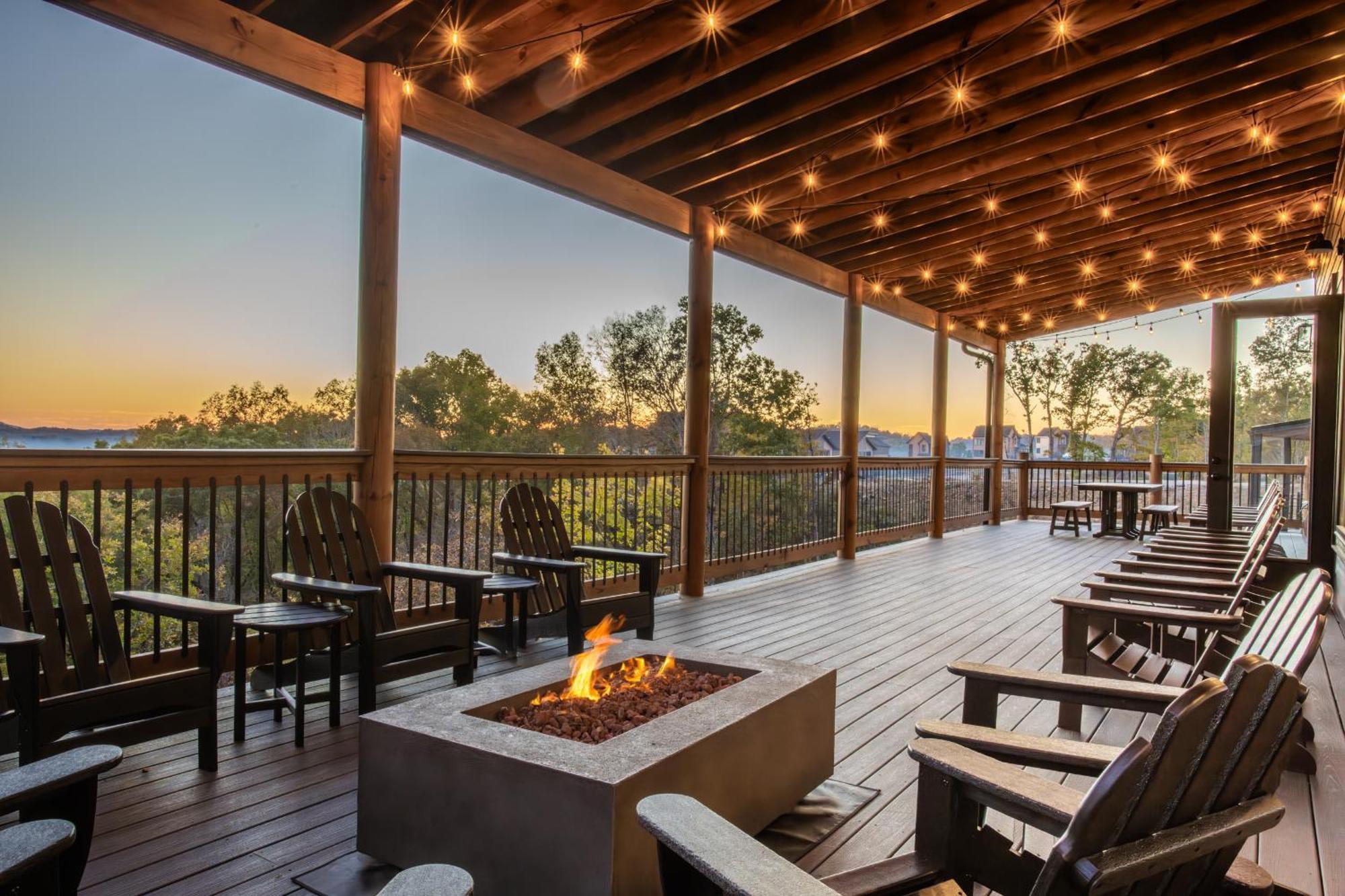 Luxury 12-Bedroom Cabin With Indoor Pool, Hot Tub & Movie Theater, Sleeps 36 Sevierville Dış mekan fotoğraf